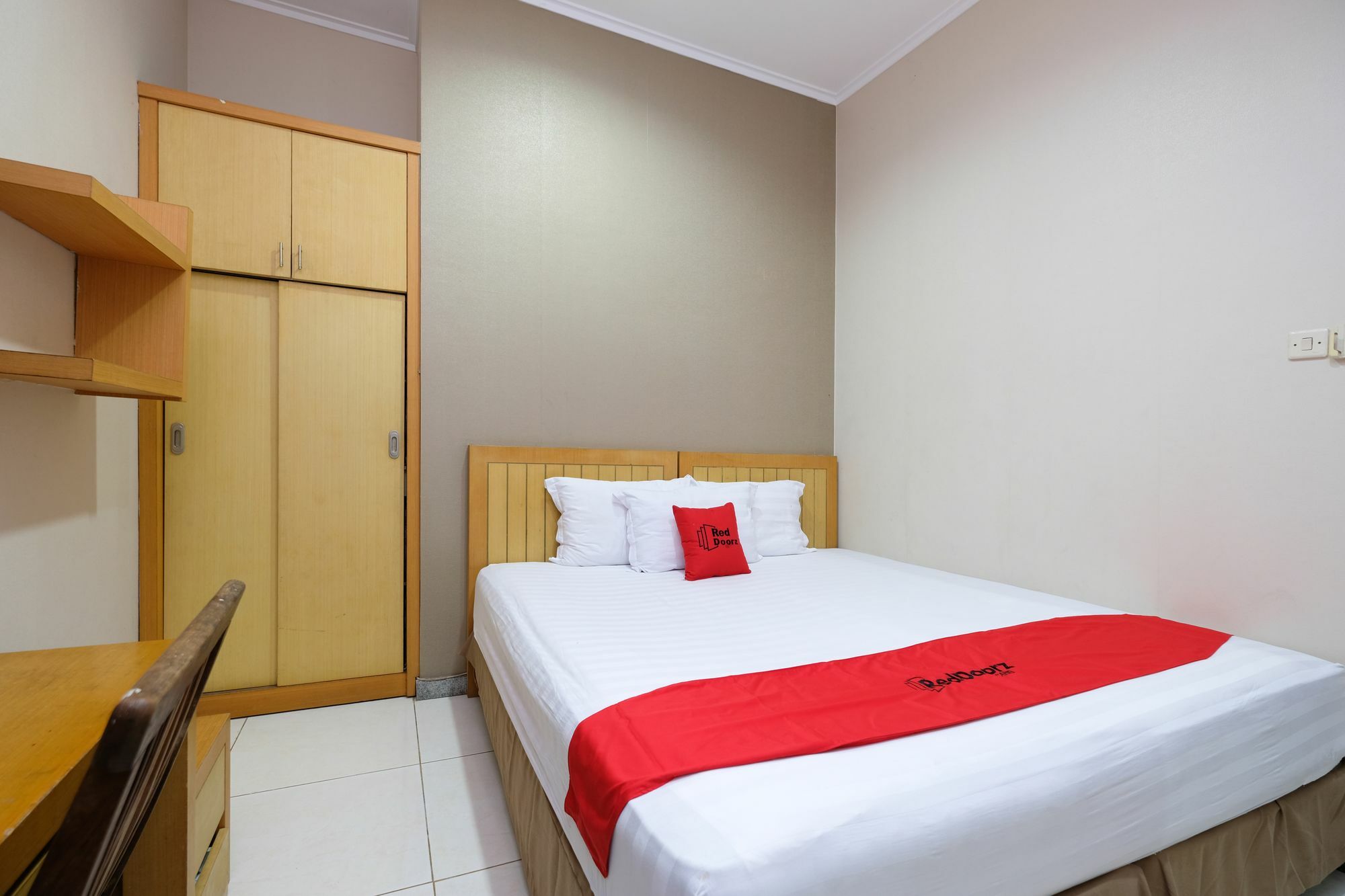 סמאראנג Reddoorz Plus Near Simpang Lima מראה חיצוני תמונה