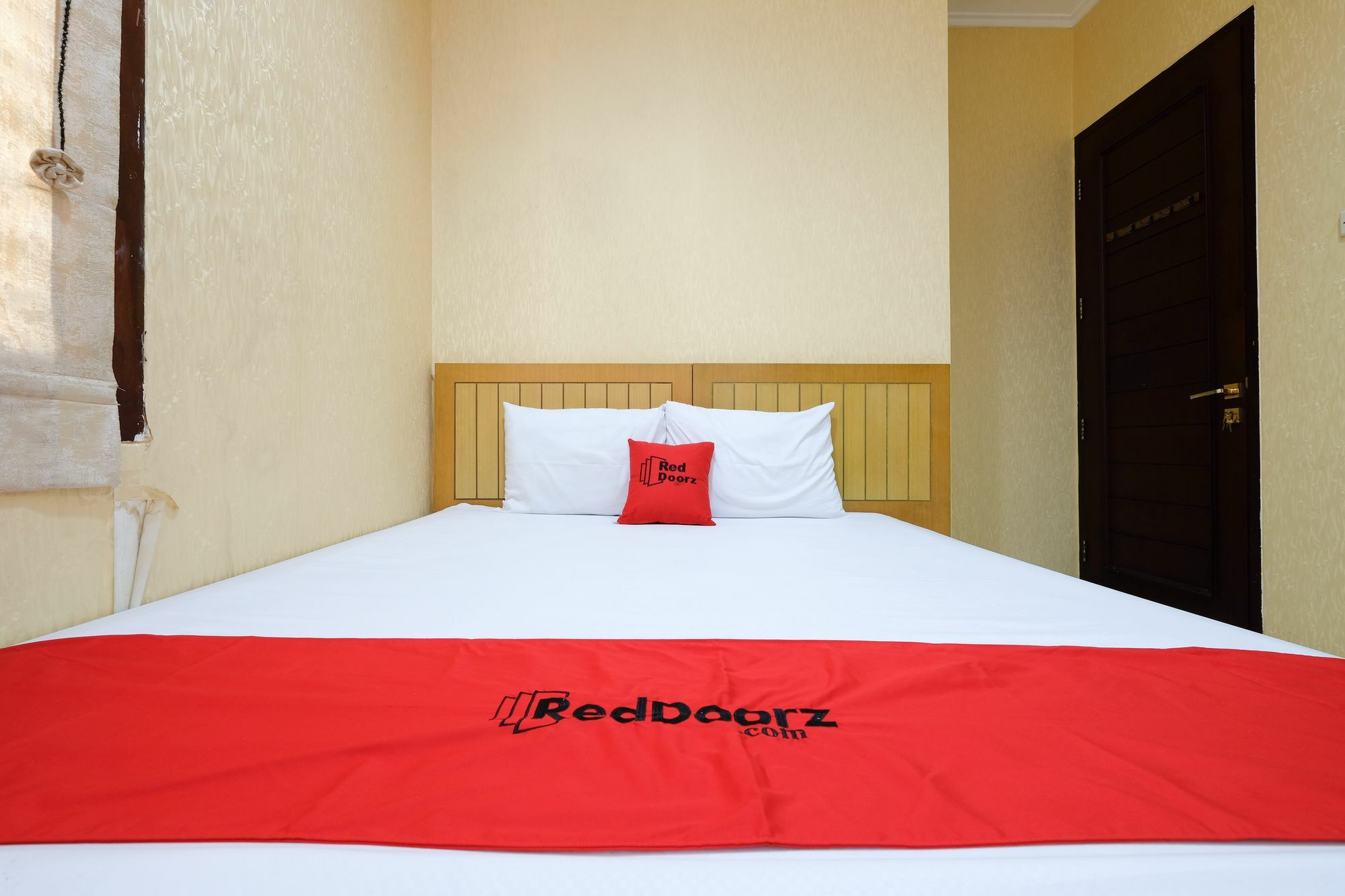 סמאראנג Reddoorz Plus Near Simpang Lima מראה חיצוני תמונה