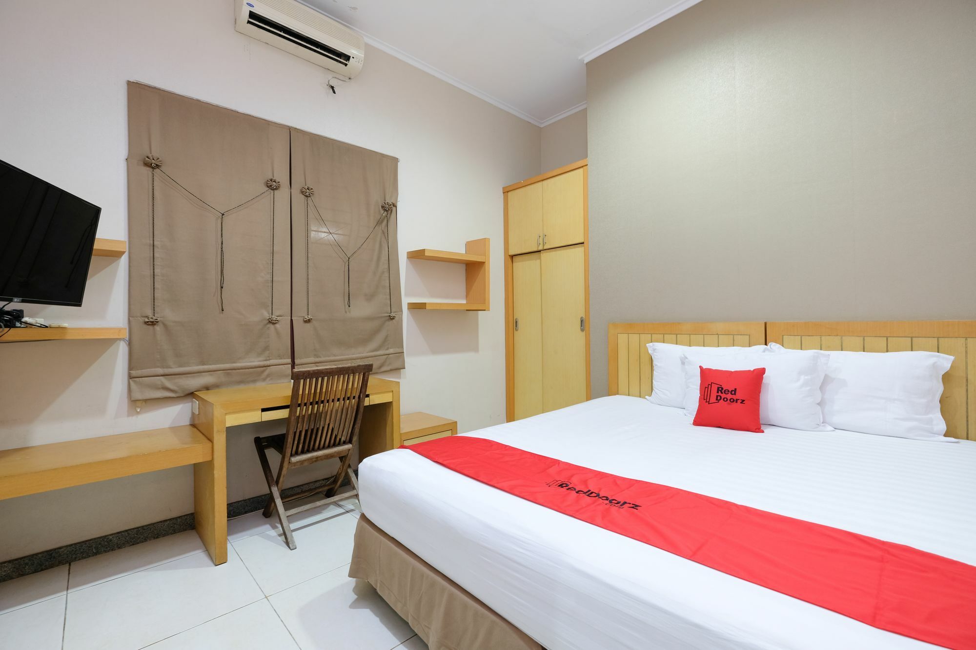 סמאראנג Reddoorz Plus Near Simpang Lima מראה חיצוני תמונה