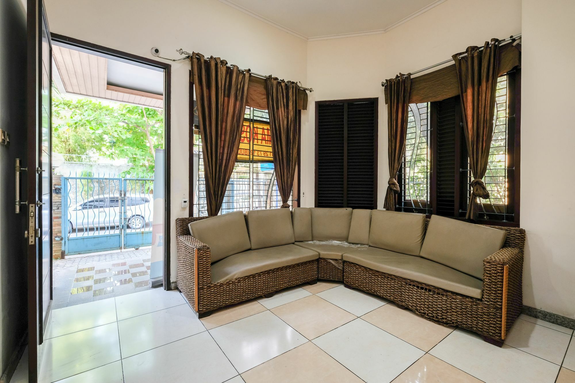 סמאראנג Reddoorz Plus Near Simpang Lima מראה חיצוני תמונה